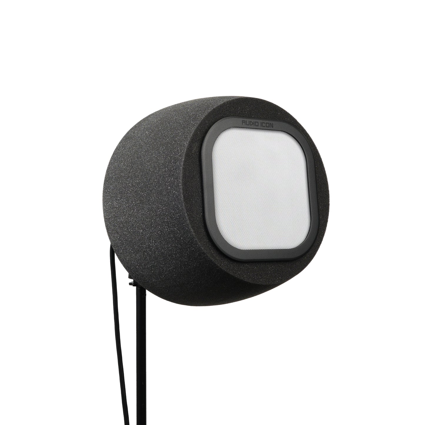 Audio Icon 7A Isolation booth facing Right at 3/4 view with metal Mesh Pop Filter