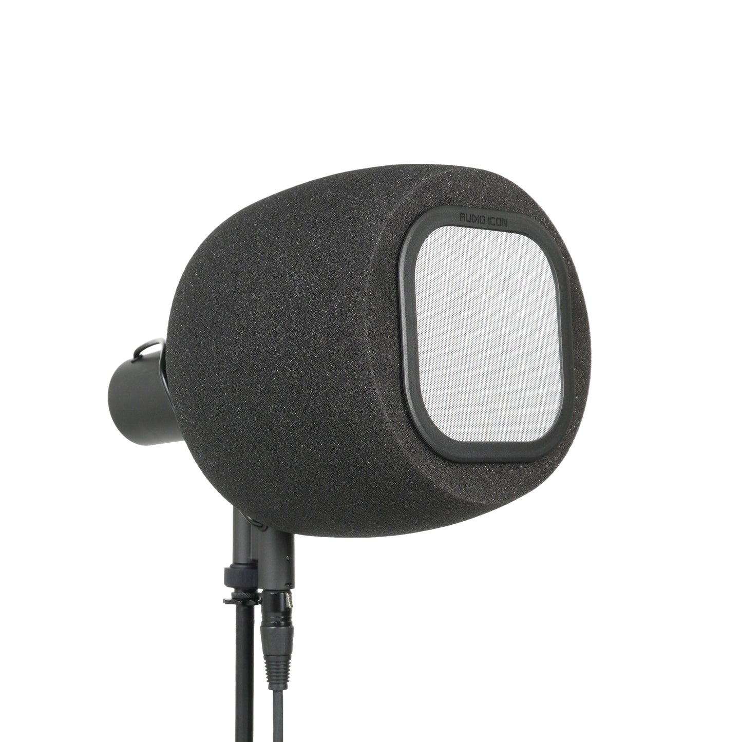 Audio Icon 7B Isolation booth facing right at 3/4 view with metal mesh pop filter