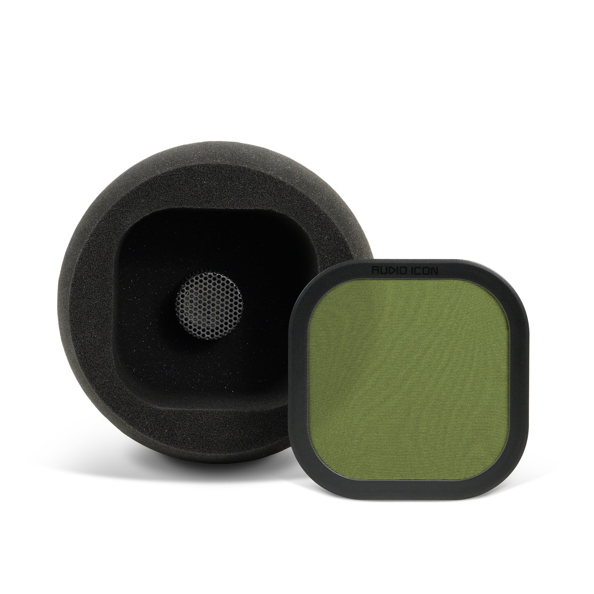 7B Portable Isolation Booth facing the camera with the green pop filter off showing large chamber